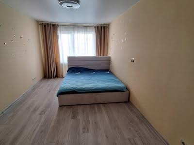 квартира за адресою Бориса Гмирі вул., 12-Б