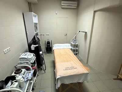 комерційна за адресою Київ, Академіка Булаховського вул., 5-В