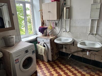 кімната за адресою Всеволода Петріва вул. (Кирпоноса), 12