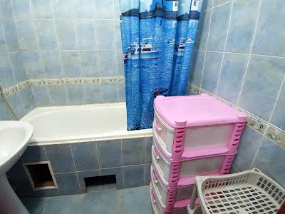 квартира за адресою Миколи Ушакова вул., 14-А