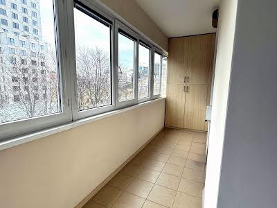 квартира за адресою Тарасівська вул., 21