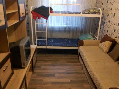 кімната за адресою Азербайджанська вул. (Бакинських Комісарів), 8-Б