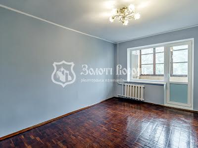 квартира по адресу Новоукраинская ул., 1/3