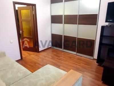 квартира за адресою Білоруська вул., 32