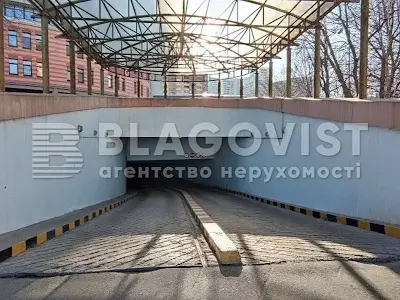 комерційна за адресою Лесі Українки бульв., 23б