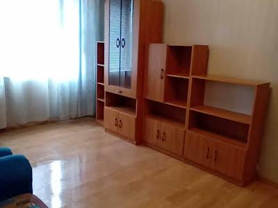 квартира за адресою Патріарха Мстислава Скрипника вул., 15