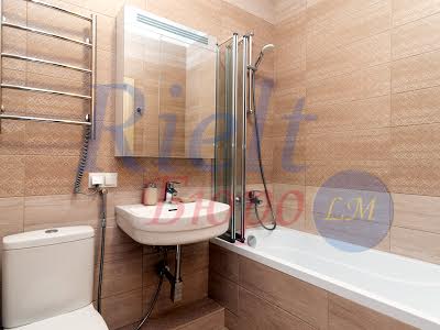 квартира за адресою Сім'ї Кульженків вул. (Петра Дегтяренка), 37