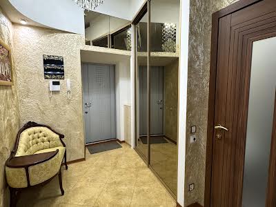 квартира по адресу Лютеранская ул., 8