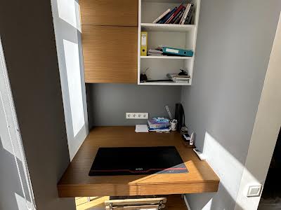 квартира за адресою Регенераторна вул., 4 к5