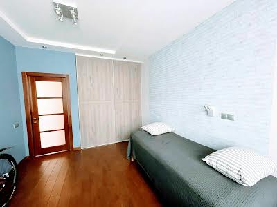 квартира по адресу Киев, Анны Ахматовой ул., 30