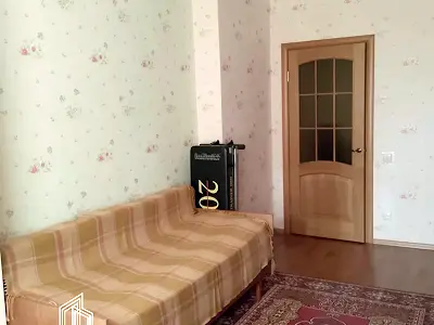 квартира за адресою Івана Крамського вул., 9