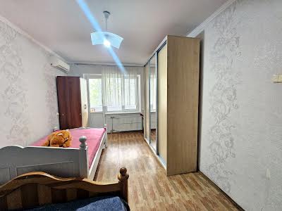 квартира за адресою Святоюріївська вул., 32