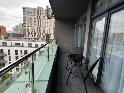квартира за адресою Київ, Салютна вул., 2