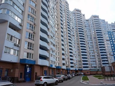 квартира за адресою Авіаконструктора Ігоря Сікорського вул. (Танкова), 1