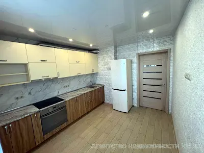 квартира по адресу Соломии Крушельницкой ул., 15