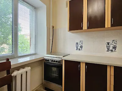 квартира по адресу Строителей ул., 8