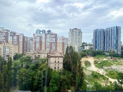 квартира за адресою Предславинська вул., 53