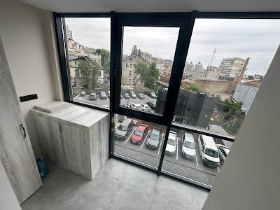 квартира за адресою Кудрявська вул., 24а