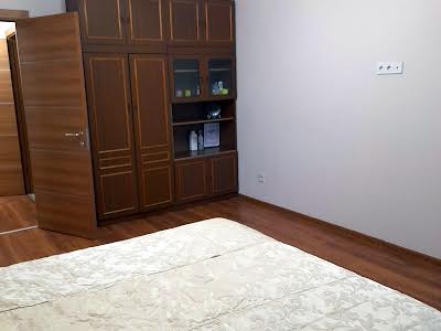квартира за адресою Авіаконструктора Ігоря Сікорського вул. (Танкова), 4-Б