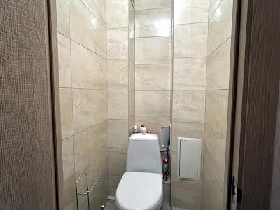 квартира за адресою Срібнокільська вул., 8