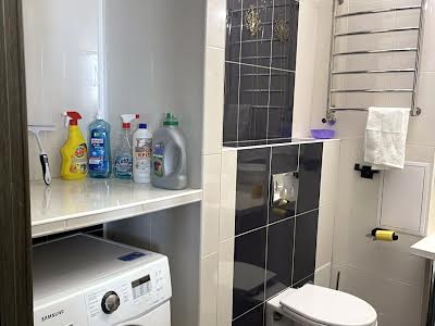 квартира за адресою Дніпровська набережна вул., 19-В