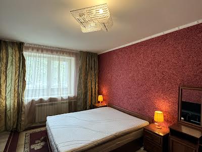 квартира за адресою Верховної Ради бульв., 19