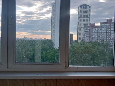 комната по адресу Червоной Калины просп. (Владимира Маяковского), 5а