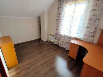 будинок за адресою Вишнева вул.