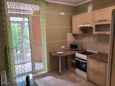 квартира за адресою Регенераторна вул., 4 к1