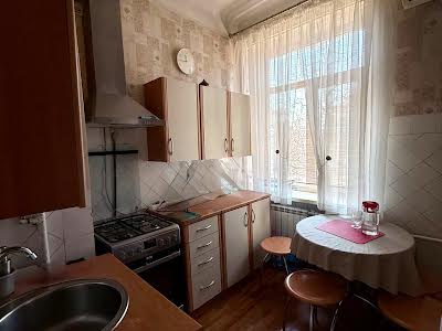 квартира по адресу Строителей ул., 36