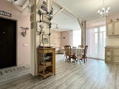 квартира за адресою Регенераторна вул., 4 к2