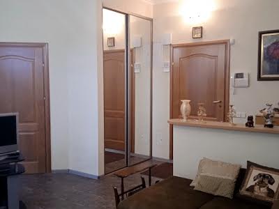 квартира за адресою Кловський узвіз, 4