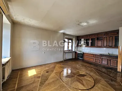 квартира за адресою Оболонська вул., 12