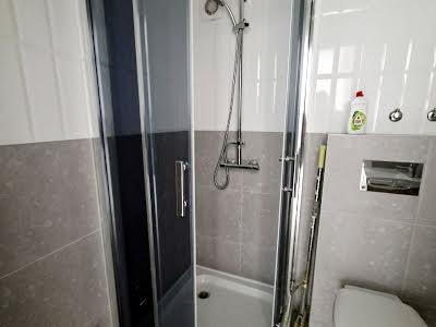 квартира за адресою Богатирська вул., 8