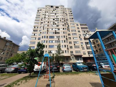 квартира за адресою Максима Кривоноса вул., 17