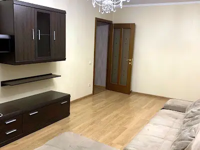 квартира по адресу Гвардейцев Широнинцев, 7