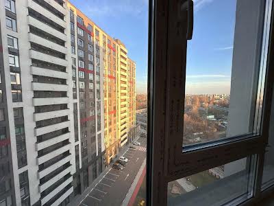 квартира по адресу Любомира Гузара просп. (Космонавта Комарова), 13