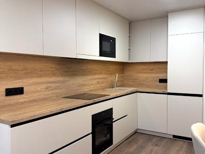 квартира за адресою Михайла Максимовича вул. (Онуфрія Трутенка), 32б