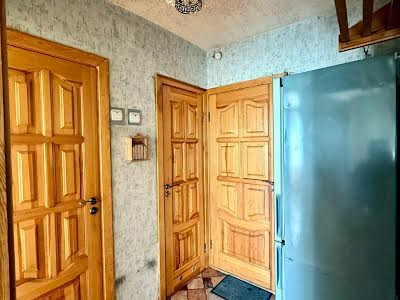 квартира за адресою Романа Ратушного вул. (Волгоградська), 18