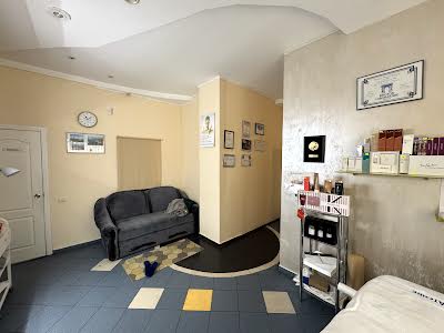 комерційна за адресою Київ, Академіка Булаховського вул., 5-В