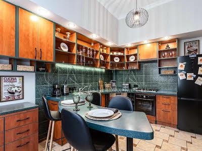 квартира за адресою Антоновича вул. (Горького), 9