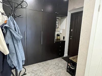 квартира за адресою Академіка Писаржевського вул., 8