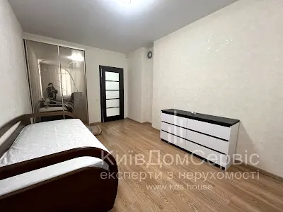 квартира за адресою Регенераторна вул., 4 
