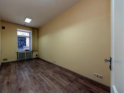 коммерческая по адресу Круглоуниверситетская ул., 4
