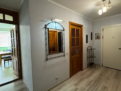 квартира за адресою Верховної Ради бульв., 19