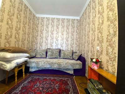 квартира за адресою Ольжича вул., 4