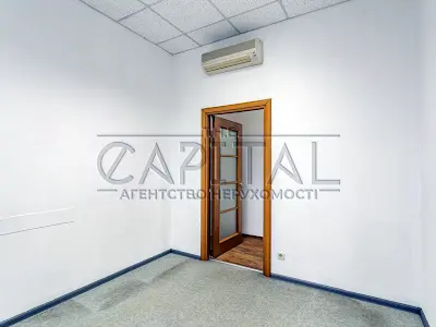 комерційна за адресою Березняківська вул., 29
