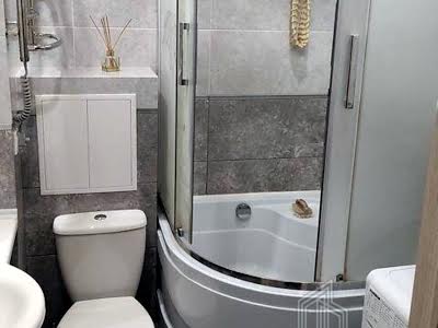 квартира по адресу Соломии Крушельницкой ул., 13