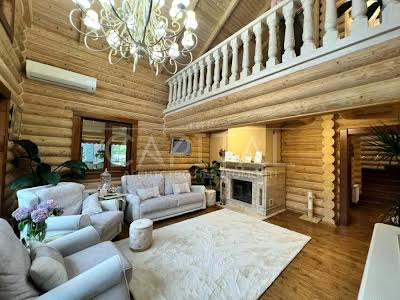 будинок за адресою Центральна вул.