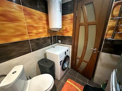 квартира за адресою Олени Пчілки вул., 2